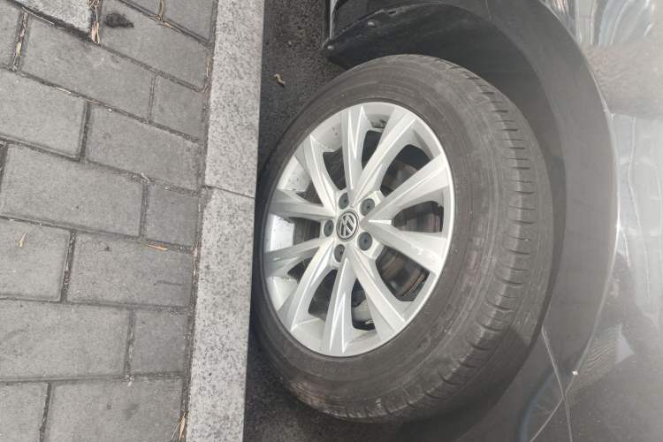 Used Volkswagen Lavida 2015 1.6L Automatic Comfort Edition