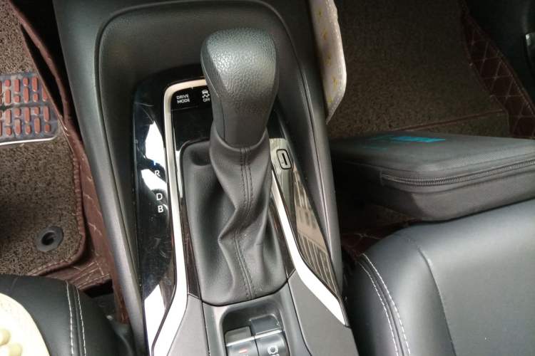 Used Toyota Corolla 2019 Dual-Engine 1.8L E-CVT GL-i Elite Edition Gear Lever