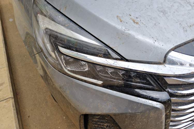 Used Buick GL8 2023 Land Executive Class Smart Enjoyment Model
