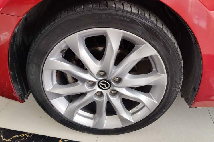 Used Mazda Mazda 3 Axela 2016 Sedan 2.0L Automatic Sport Model
