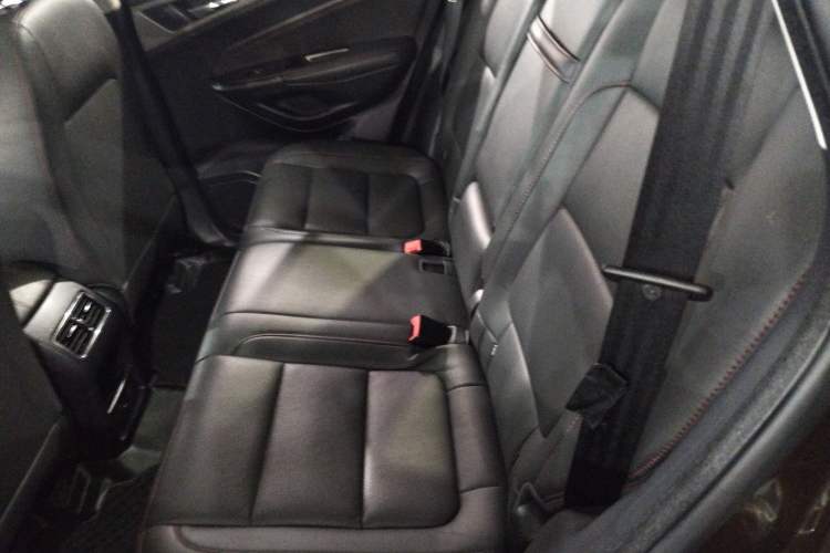 Used CHANGAN CS75 2017 Shangkui Edition 1.5T Automatic Fengxiang Model
