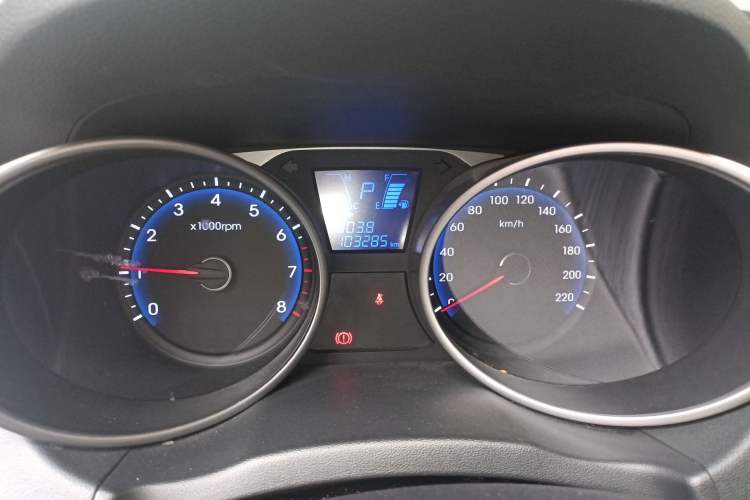 Used Hyundai ix35 2013 2.0L Automatic Two-Wheel Drive Smart GLS China IV Standard