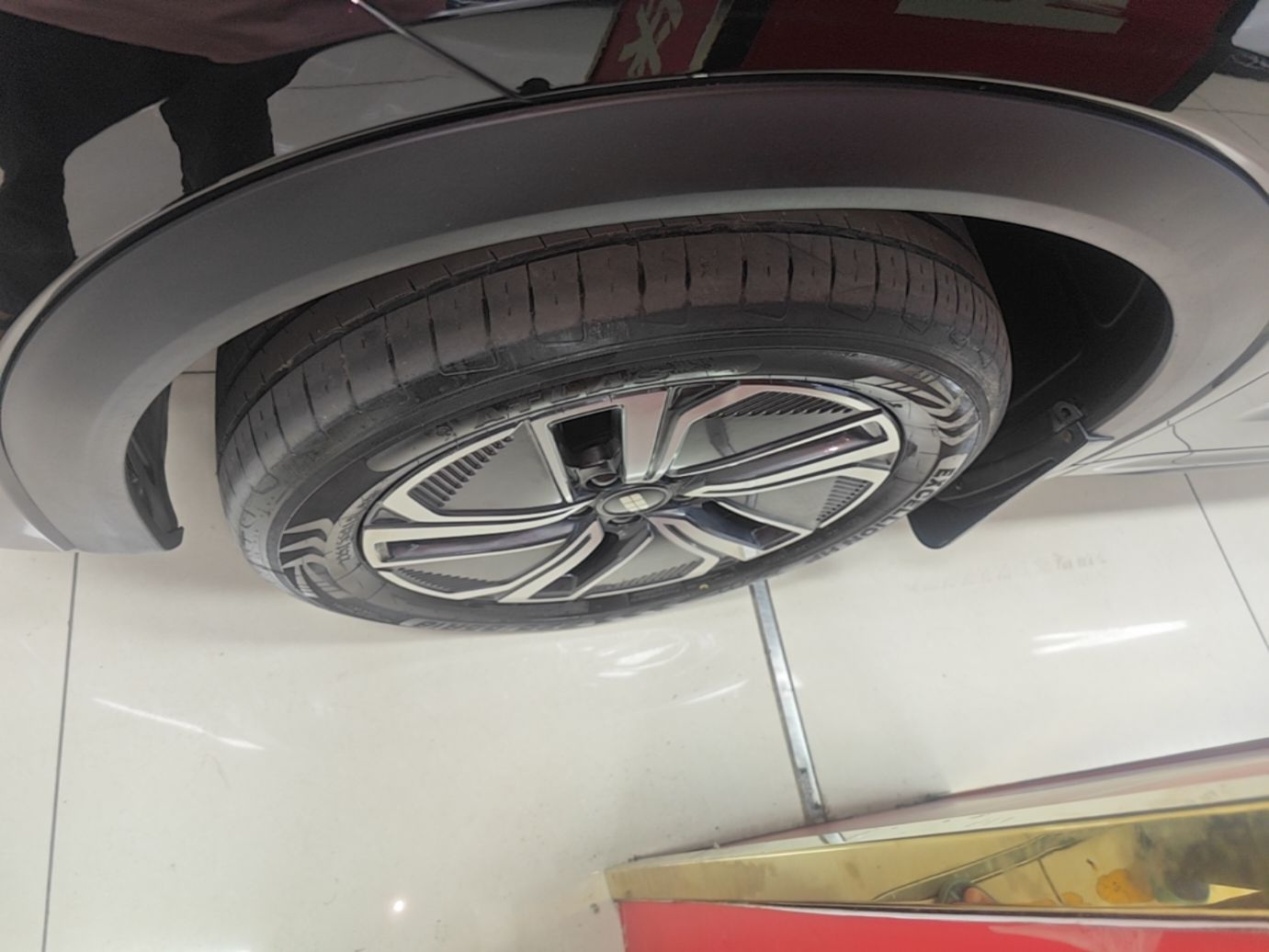 Geely Galaxy Xingjian 7 EM-i 2025 120km Launch+ Version — снимка 10