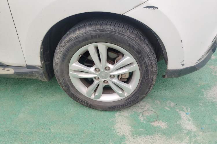 Used Hyundai ix35 2013 2.0L Automatic Two-Wheel Drive Smart GLS China IV Standard