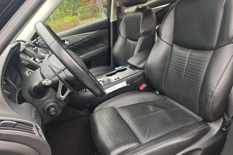 Used Infiniti Q50 2014 3.7L Luxury Sport Edition