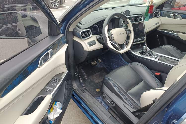 Used Lynk & Co 01 2017 2.0T Two-Wheel Drive Zhaopu Version
