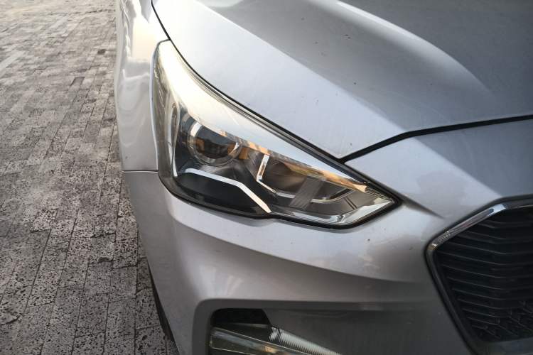 Used Haval M6 2018 Revised Version 1.5T DCT Two-Wheel Drive Elite Edition