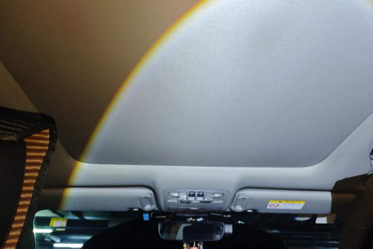 Used Toyota Highlander 2018 2.0T Four-Wheel Drive Luxury Edition 7 Seats China V Emission Standard Headliner