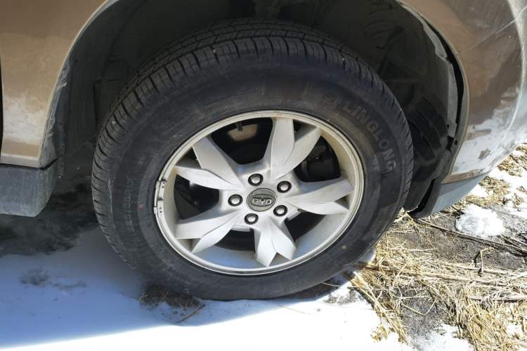 Used BYD S6 2013 Platinum Edition 2.0L Manual Luxury Model
