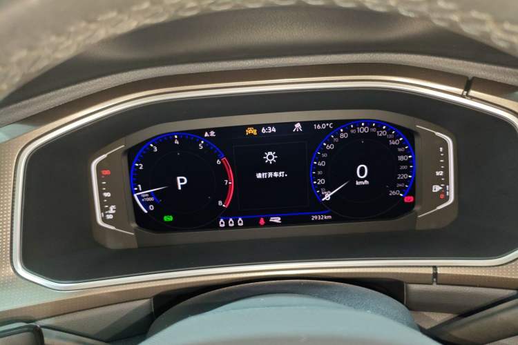 Used Volkswagen T-ROC 2023 300TSI DSG Two-Wheel Drive Starlight Edition
