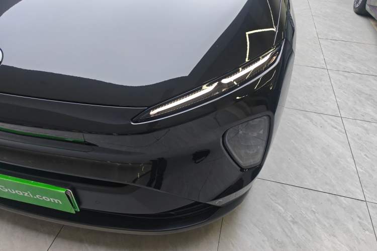 Used Nio ES8 2023 100kWh Signature Edition
