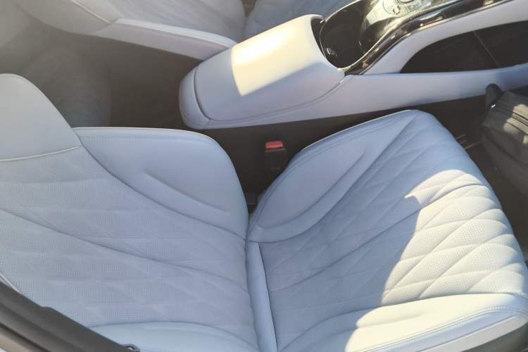 Used BYD Seal 2022 650 km All-Wheel-Drive Performance Version