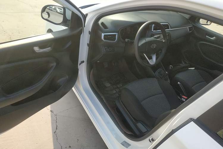 Used Hyundai Verna (older generation) 2017 1.4L Manual Refreshed Version China V Standard