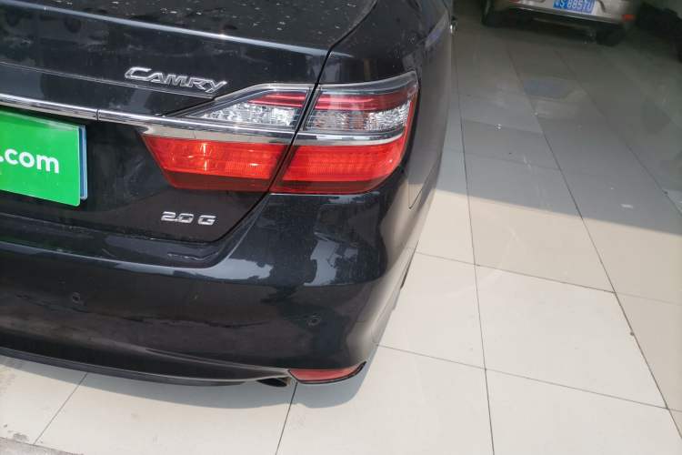 Used Toyota Camry 2016 2.0G 10th Anniversary Leading Edition
