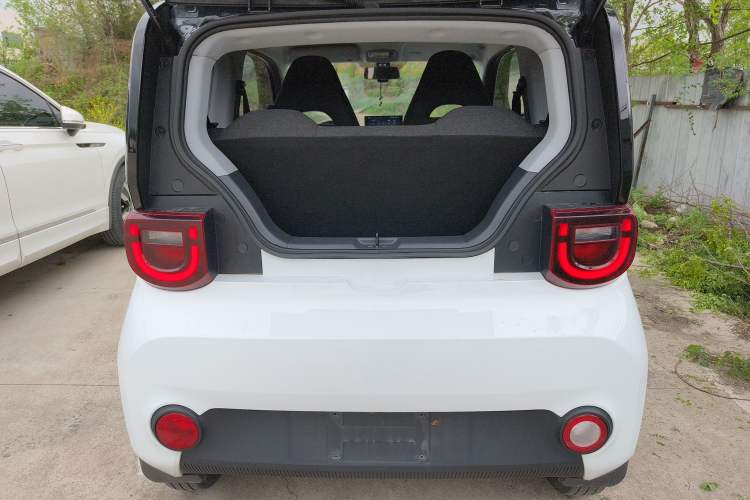 Used Chery QQ Ice Cream 2023 120km Ice Cream-Type Lithium Iron Phosphate Trunk