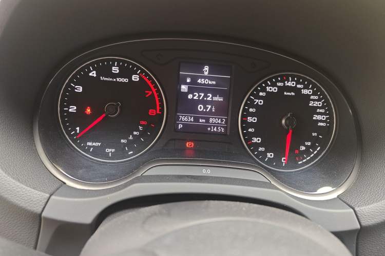 Used Audi A3 2019 Limousine 35 TFSI Fashion Edition China V standard Odometer Close Up