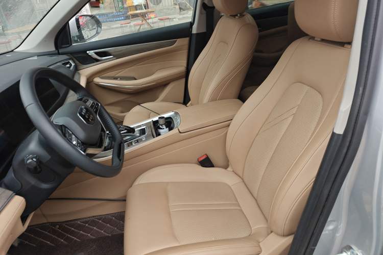 Used Landian E5 2023 1.5L DE-i 100KM Comfort Edition 7-Seater
