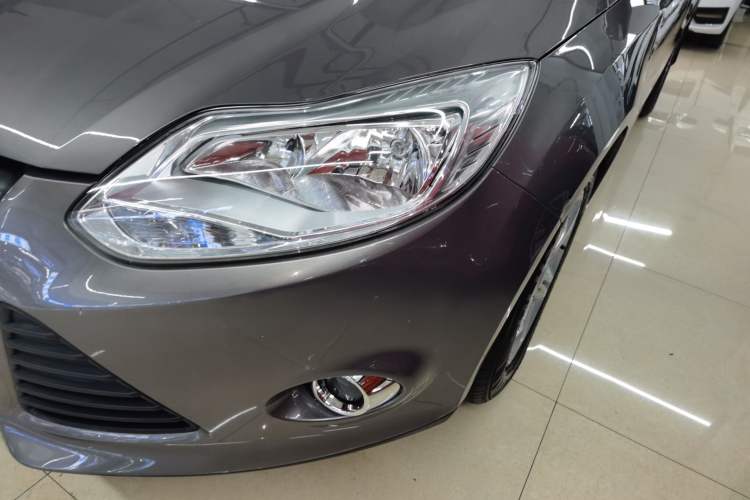 Used Ford Focus 2012 Sedan 1.6L Automatic Fashion Edition