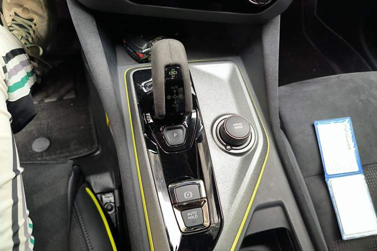 Used Lynk & Co 03 2021 03+ 2.0TD Automatic Wind-Chasing Edition Gear Lever