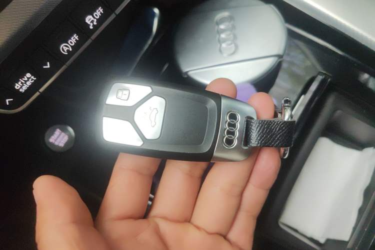 Used Audi A5 2023 Sportback 40 TFSI Fashionable and Dynamic Model Vehicle Key