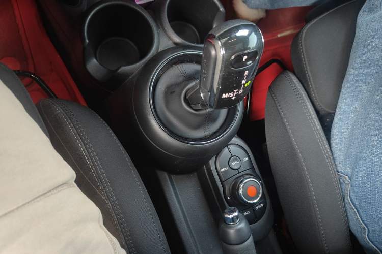 Used MINI MINI 2018 1.5T COOPER Classic Edition