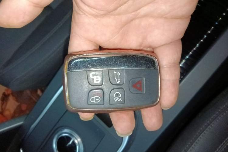 Used Land Rover Discovery Sport 2017 2.0T SE Vehicle Key