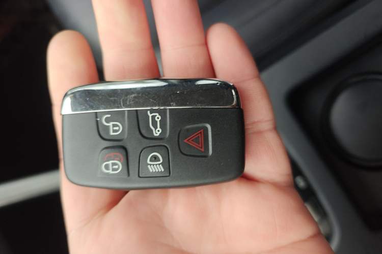 Used Land Rover Discovery Sport 2019 240 PS SE Version China V Standard
