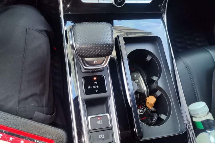 Used Roewe RX5 MAX 2021 Supreme Series 400TGI Automatic Smart Cabin Prestige Edition
