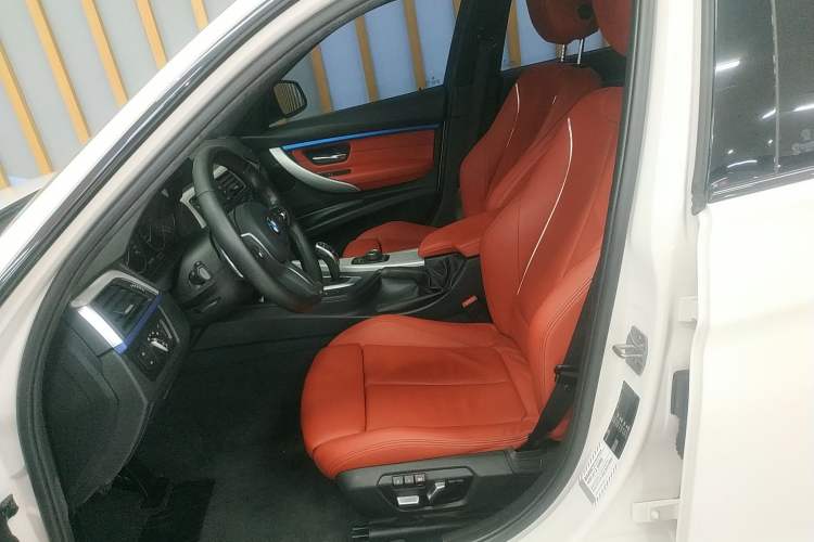 Used BMW 3 Series 2019 320i M Sport Package
