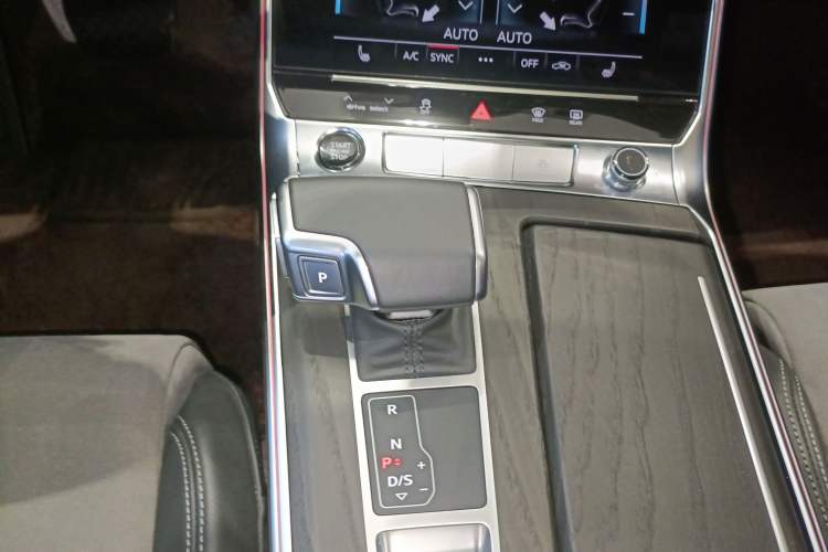 Used Audi A6L 2024 45 TFSI quattro Prestige Dynamic Edition
