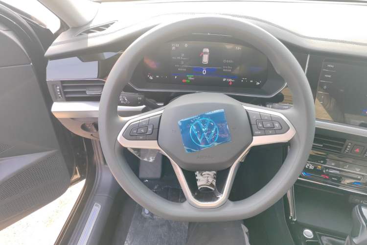 Used Volkswagen Passat New Energy 2025 430 PHEV Hybrid Business Edition Steering Wheel