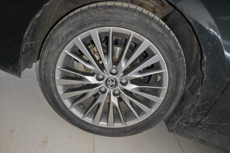 Used Toyota Camry 2019 Revised Version Dual-Engine 2.5 HG Luxury Edition Left Front Wheel Hub