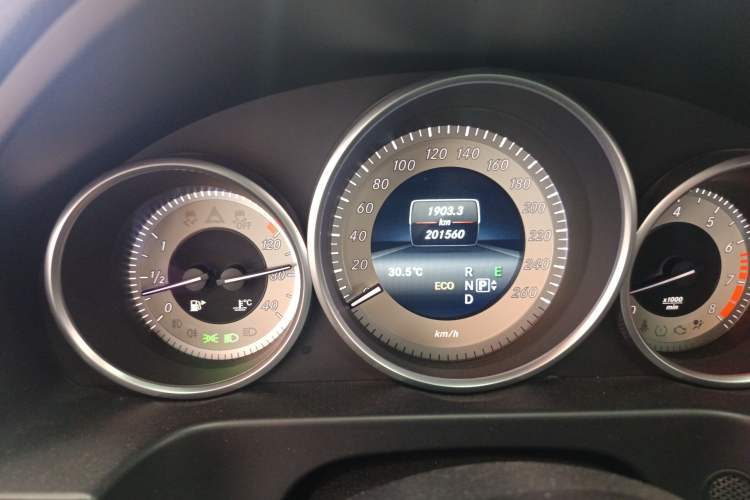 Used Mercedes-Benz E-Class 2015 Facelift E 200 L Sport Edition