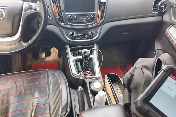 Used Baojun 560 2016 1.8L Manual Luxury Edition Gear Lever