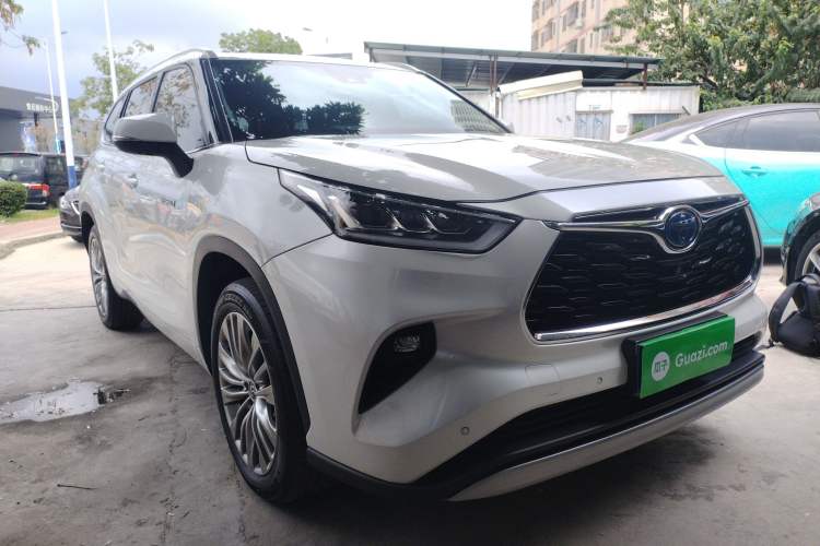 Used Toyota Highlander 2022 Dual-Engine 2.5L Four-Wheel Drive Supreme Edition 7-Seater Front Right 45 Deg