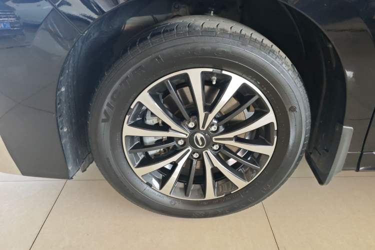 Used GAC Trumpchi M8 2023 Lingxiu Series 390T Deluxe Edition Left Front Wheel Hub