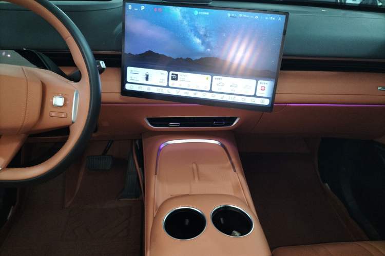 Used Deepal S07 2025 215Max Huawei Qiankun Intelligent Driving ADS SE Range-Extended Version Audio And AC Panel