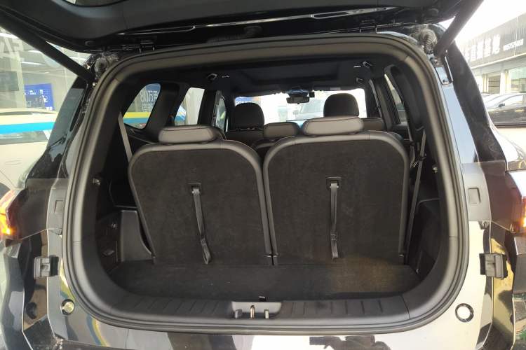 Used Geely Auto Haoyue L 2024 2.0T DCT Prestige Version
