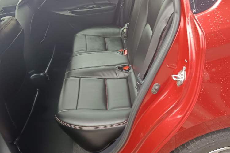 Used Toyota YARiS L Zhi Xuan 2016 Revised 1.5E CVT Charming Edition Left Rear Seat