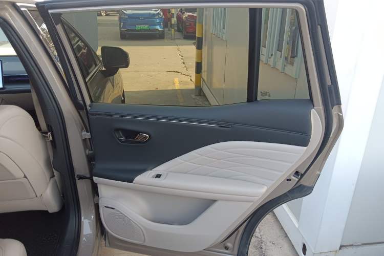 Used AION V 2024 Aion Tyrannosaurus 650 LiDAR Edition