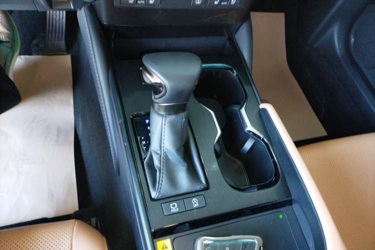 Used Lexus ES 2024 200 Premium Edition
