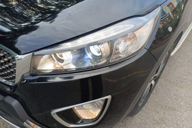 Used Kia Sorento 2015 Sorento L 2.4L Gasoline 4WD Elite Edition 5 Seats China IV Standard