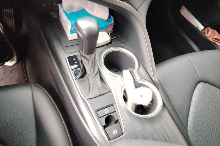 Used Toyota Camry 2021 2.0G Luxury Edition Gear Lever