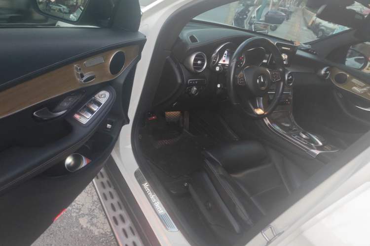 Used Mercedes-Benz GLC Coupe 2019 GLC 260 4MATIC Coupe SUV Driver Seat