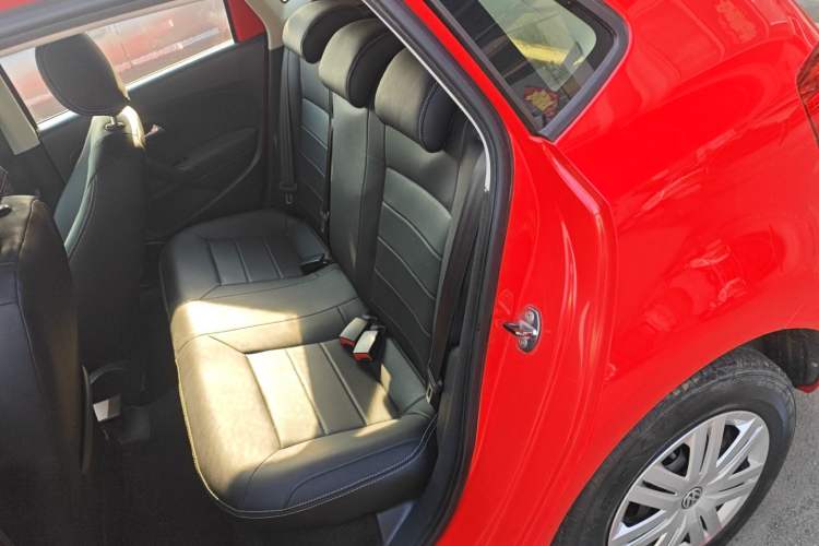 Used Volkswagen Polo 2014 1.4L Manual Fashion Edition