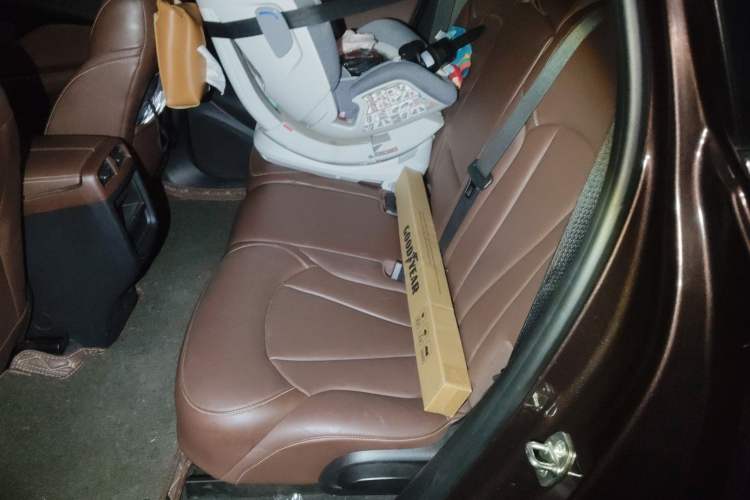 Used Buick Envision 2018 28T Four-Wheel Drive Elite Version Left Rear Seat