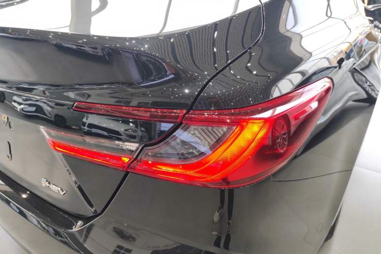 Used Toyota Camry 2024 Dual-Motor 2.0 HGVP Luxury Edition Right Rear Taillight