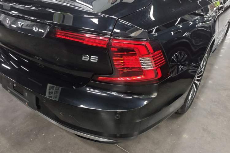 Used Volvo S90 2024 B5 Zhiyi Luxury Edition Right Rear Taillight