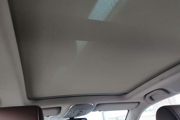 Used BYD Tang New Energy 2015 2.0T Four-Wheel-Drive Flagship Model
