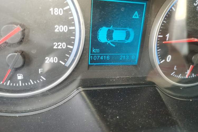 Used Brilliance V5 2014 1.5T Manual Two-Wheel Drive Luxury Model